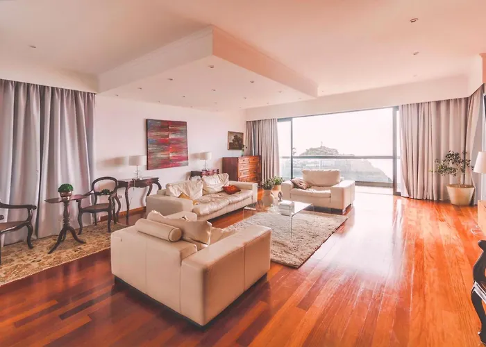 בית נופש Spacious House With Sea View In + Private Pool