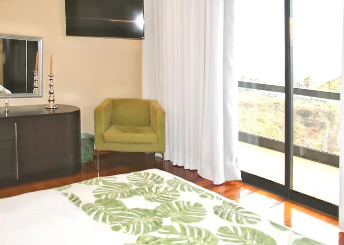 Spacious House With Sea View In + Private Pool *